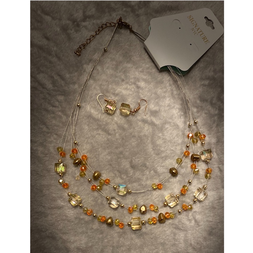 Signature NYC Jewlery - Necklace & Earring Set